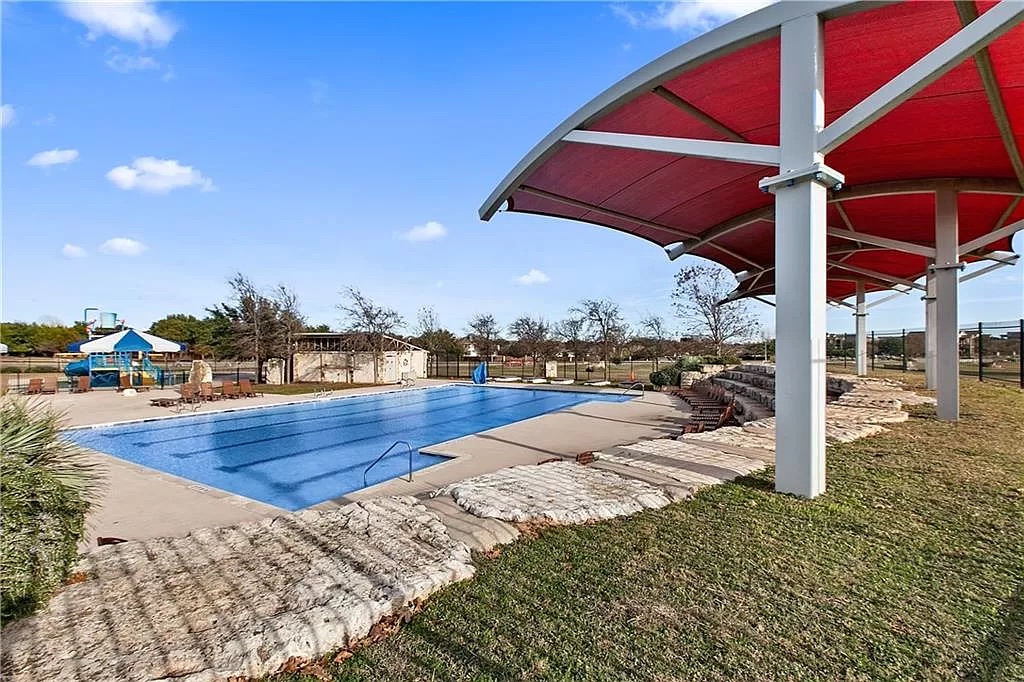 2121 Local Rebel Street Leander, TX 78641 - Photo 29 of 32 Community pool
