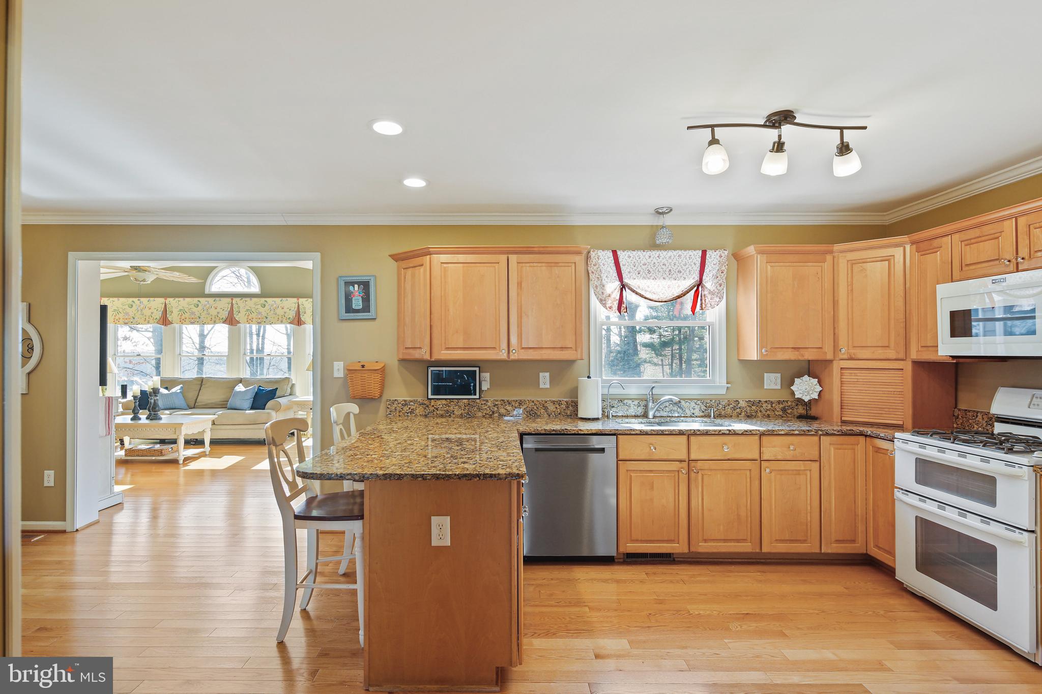 15212 Old Hanover Road Upperco, MD 21155 - Photo 7 of 71 Kitchen