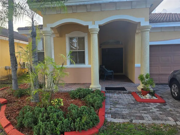 $3,850 | 15103 Southwest 11th Lane, Miami, FL 33194