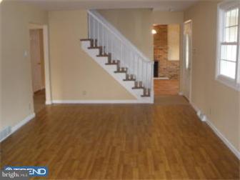 99 Rutgers Road Pennsville, NJ 08070 - Photo 4 of 11 Living Room