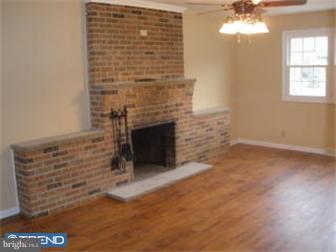 99 Rutgers Road Pennsville, NJ 08070 - Photo 6 of 11 Fireplace