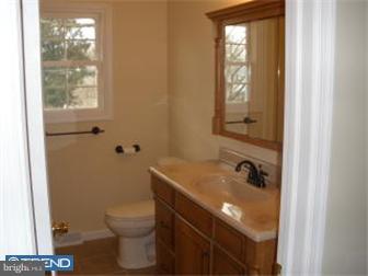 99 Rutgers Road Pennsville, NJ 08070 - Photo 9 of 11 Bathroom
