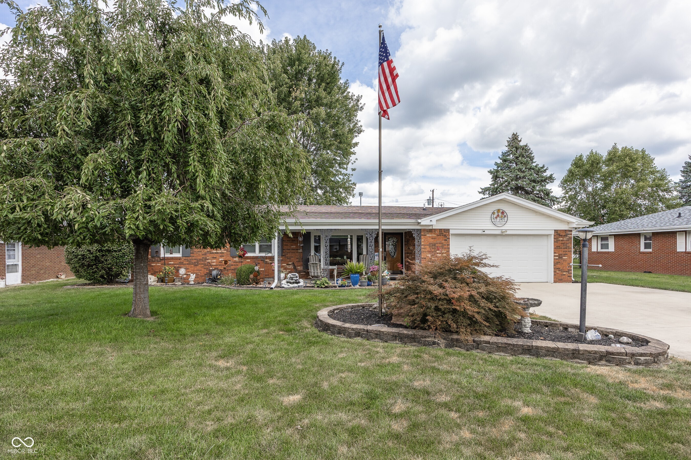 814 Rustic Road Anderson, IN 46013 - Photo 1 of 23