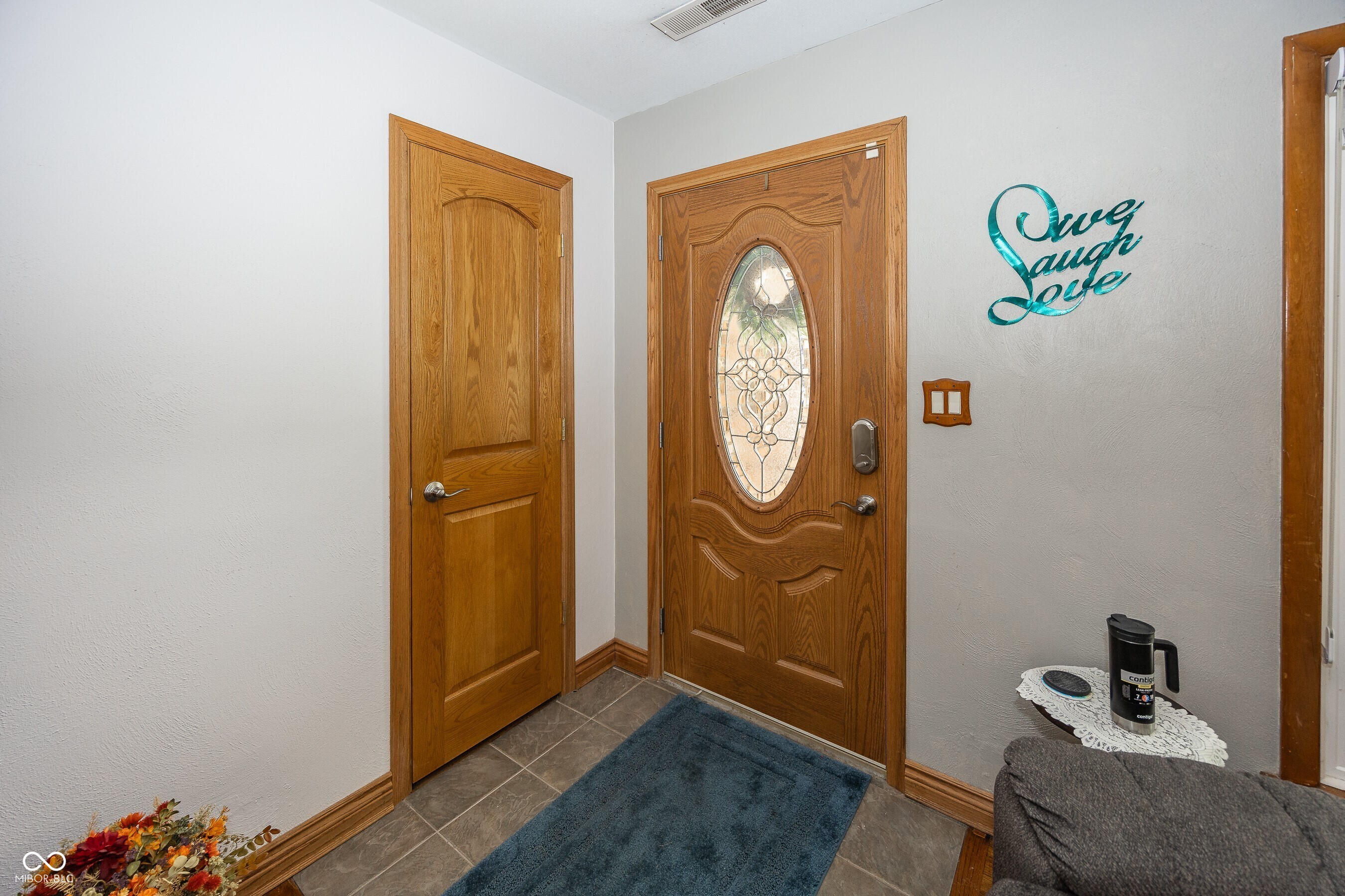 814 Rustic Road Anderson, IN 46013 - Photo 3 of 23