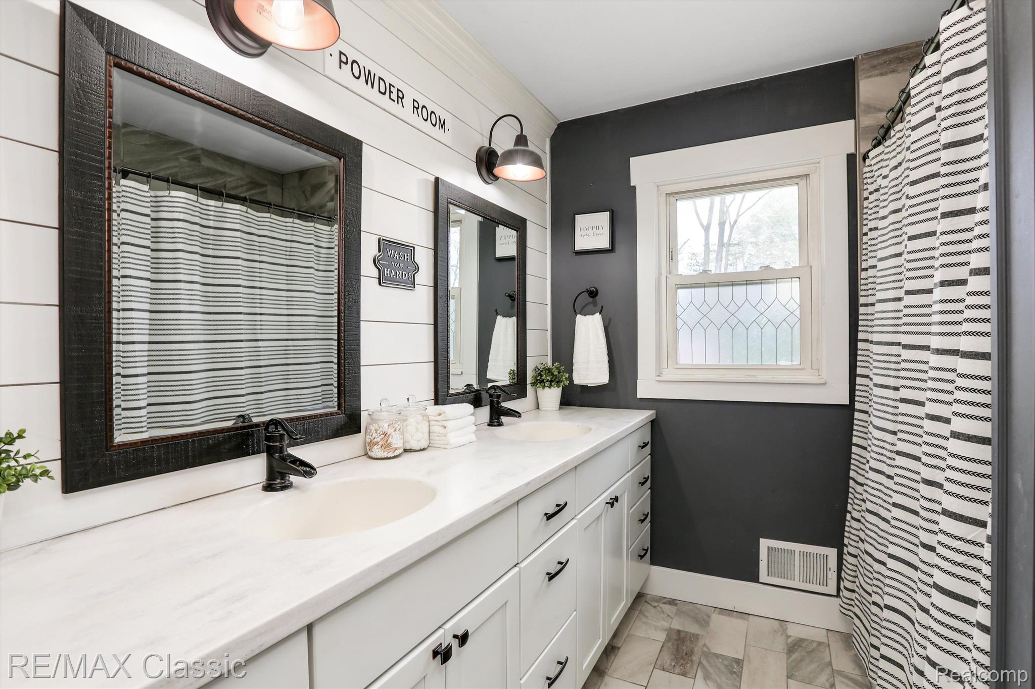 7015 North Beck Road Canton, MI 48187 - Photo 9 of 28 Gallery Image 9