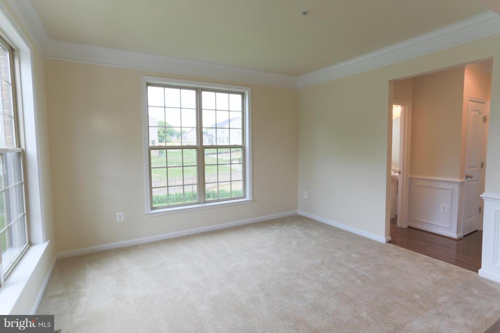 9403 Reidel Road Perry Hall, MD 21128 - Photo 6 of 30 Living Room