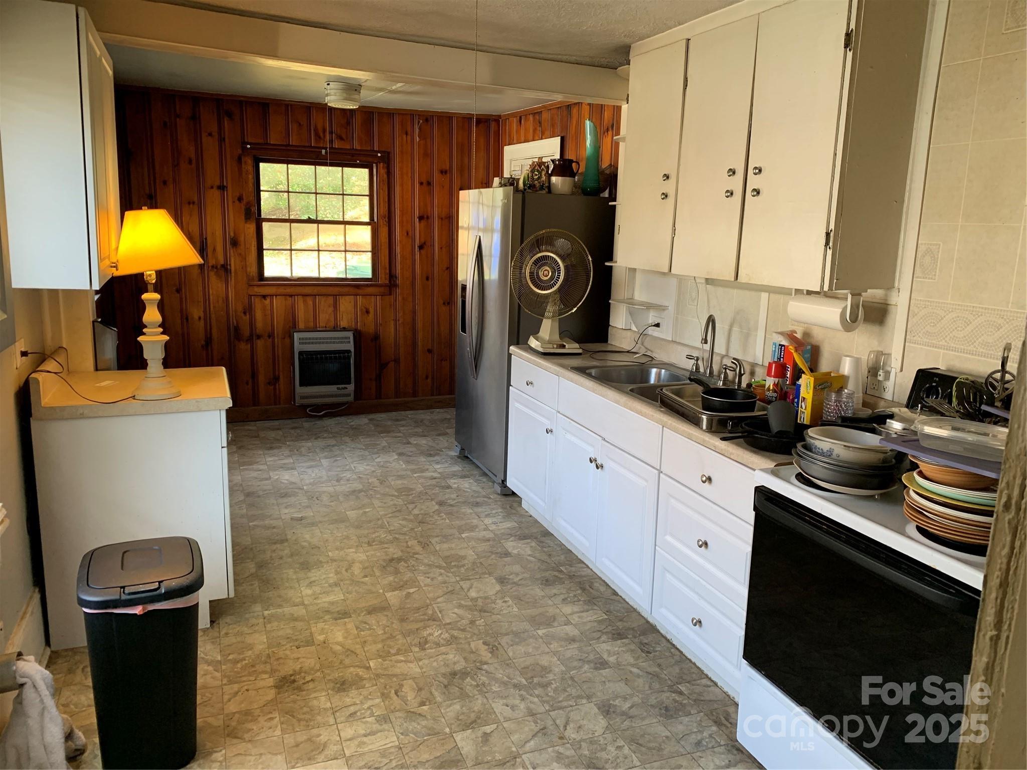 352 London Road Asheville, NC 28803 - Photo 7 of 16