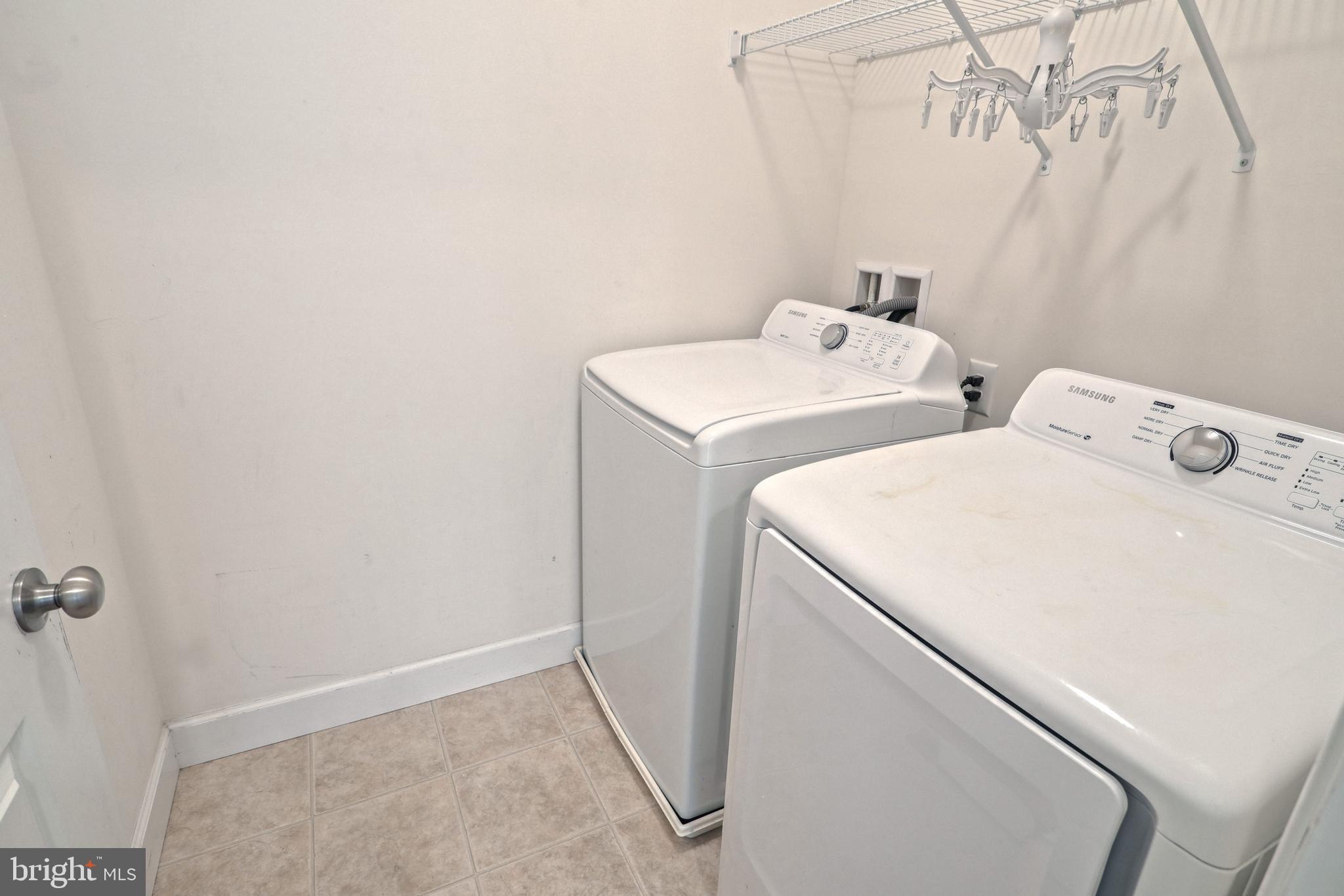 34 Alexander Drive Hanover, PA 17331 - Photo 27 of 53 1st fl laundry