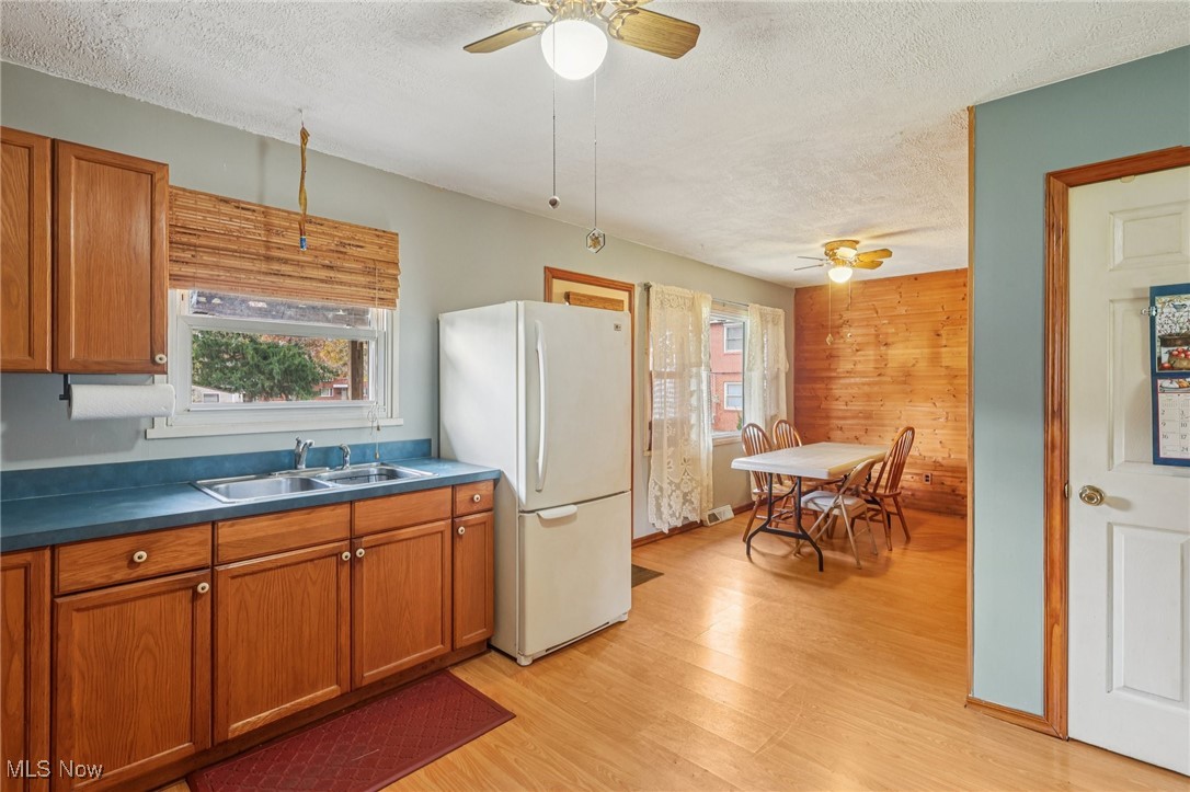 10556 Lagrange Road Elyria, OH 44035 - Photo 12 of 35 Dining area w/knotty pine walls.
