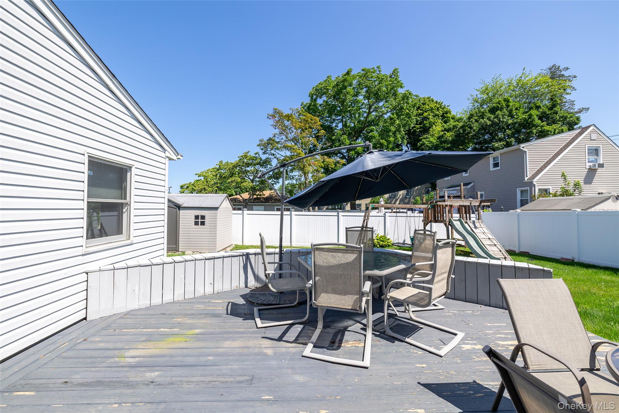 3977 Baylis Road Seaford, NY 11783 - Photo 26 of 33