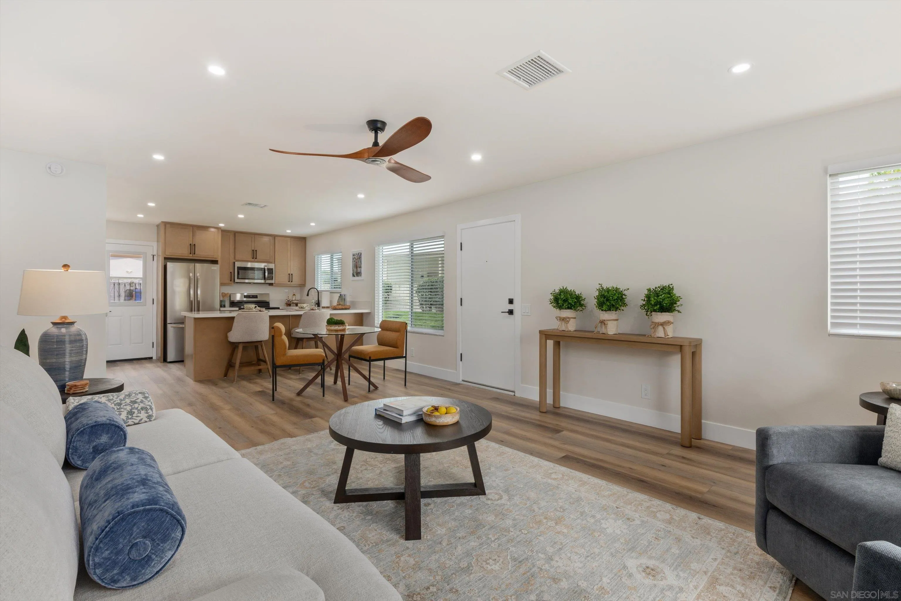 3824 Orange Way Oceanside, CA 92057 - Photo 5 of 24