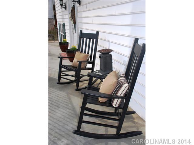 2137 Olde Farm Road Southeast Hudson, NC 28638 - Photo 2 of 16 Gallery Image 2