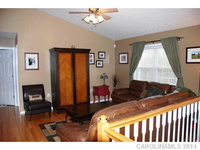 2137 Olde Farm Road Southeast Hudson, NC 28638 - Photo 3 of 16 Gallery Image 3