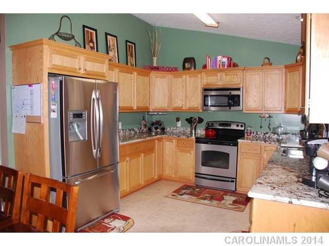 2137 Olde Farm Road Southeast Hudson, NC 28638 - Photo 4 of 16 Gallery Image 4
