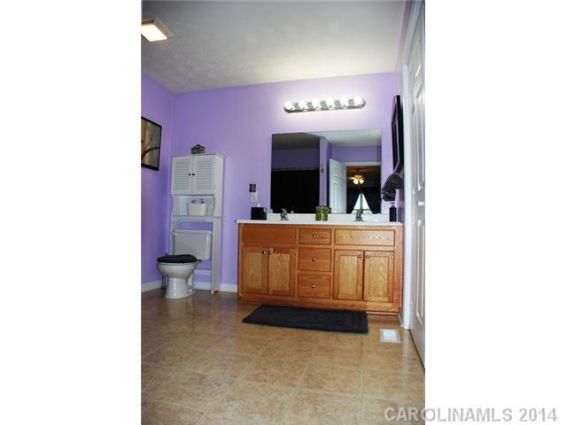 2137 Olde Farm Road Southeast Hudson, NC 28638 - Photo 9 of 16 Gallery Image 9