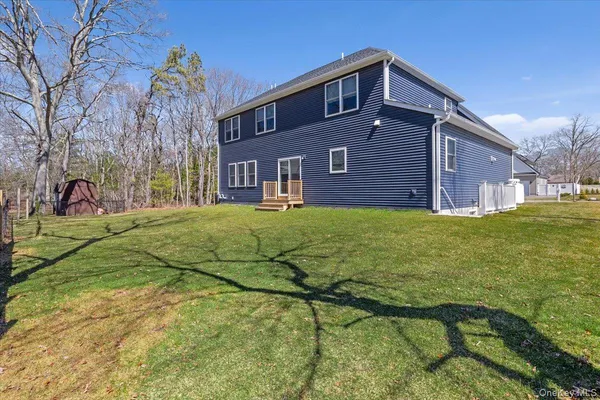 $849,000 | 32 Florida Avenue, Medford, NY 11763