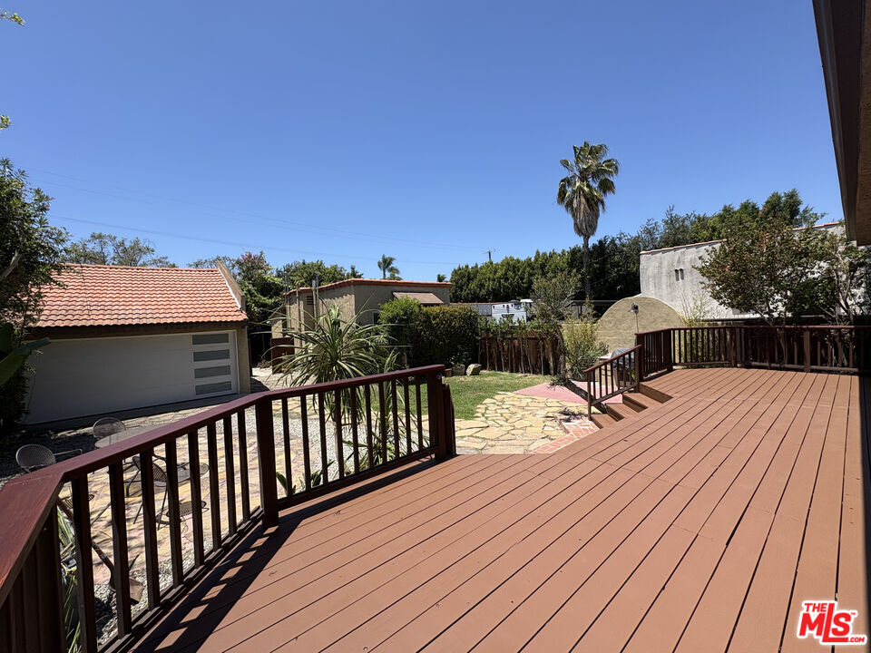 1631 South Point View Street Los Angeles, CA 90035 - Photo 10 of 16