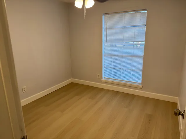 an empty room with a empty space