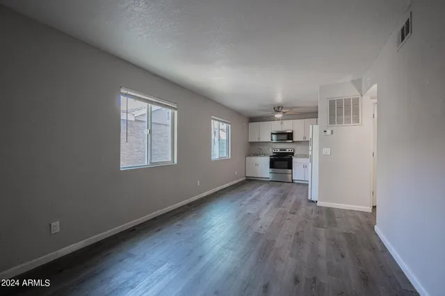 $895 | 9606 North 11th Avenue, Unit 104, Phoenix, AZ 85021