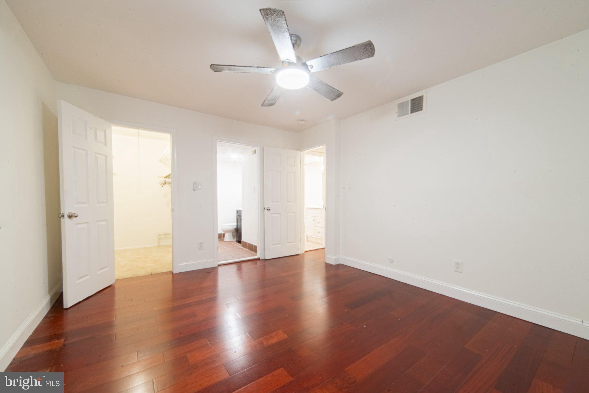 25 South Church Road, Unit 133 Maple Shade, NJ 08052 - Photo 10 of 20 Bright and airy open space awaits.