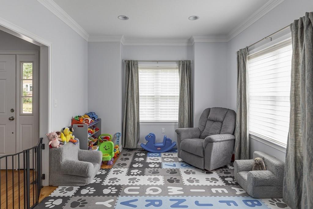 49 Arlington Road Dedham, MA 02026 - Photo 10 of 28 Gallery Image 10