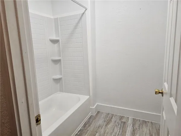 $1,450 | 221 Commerce Street, Unit B, Portland, TX 78374