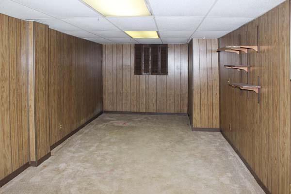 357 Smith Road Columbus, OH 43228 - Photo 21 of 37 Gallery Image 21