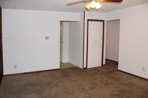 357 Smith Road Columbus, OH 43228 - Photo 7 of 37 Gallery Image 7