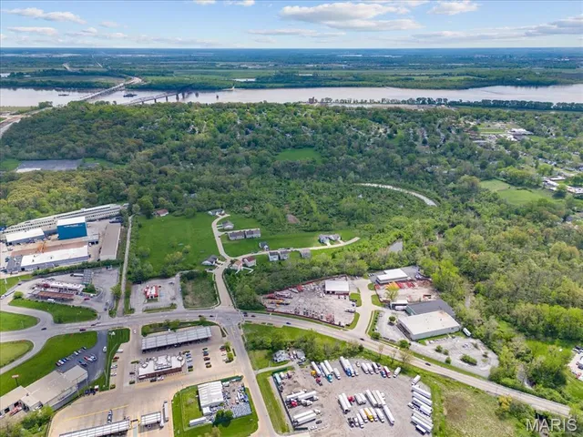 $375,000 | 1098 Belgrove Drive, St. Louis, MO 63137