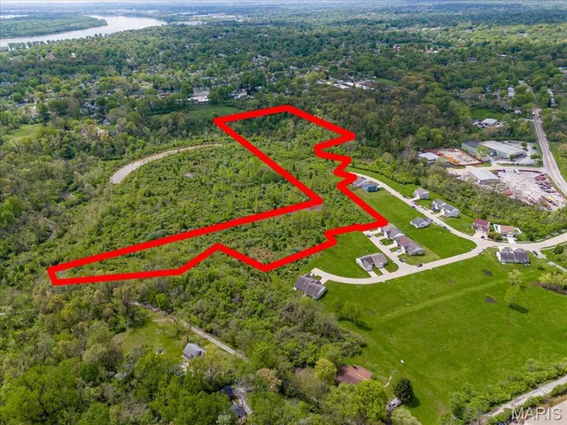 $375,000 | 1098 Belgrove Drive, St. Louis, MO 63137