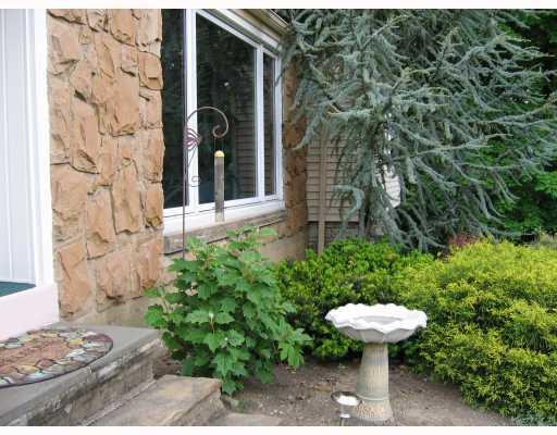 2527 Collins Road Pittsburgh, PA 15235 - Photo 4 of 18 Exterior Front.