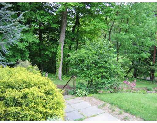 2527 Collins Road Pittsburgh, PA 15235 - Photo 5 of 18 Exterior Front.