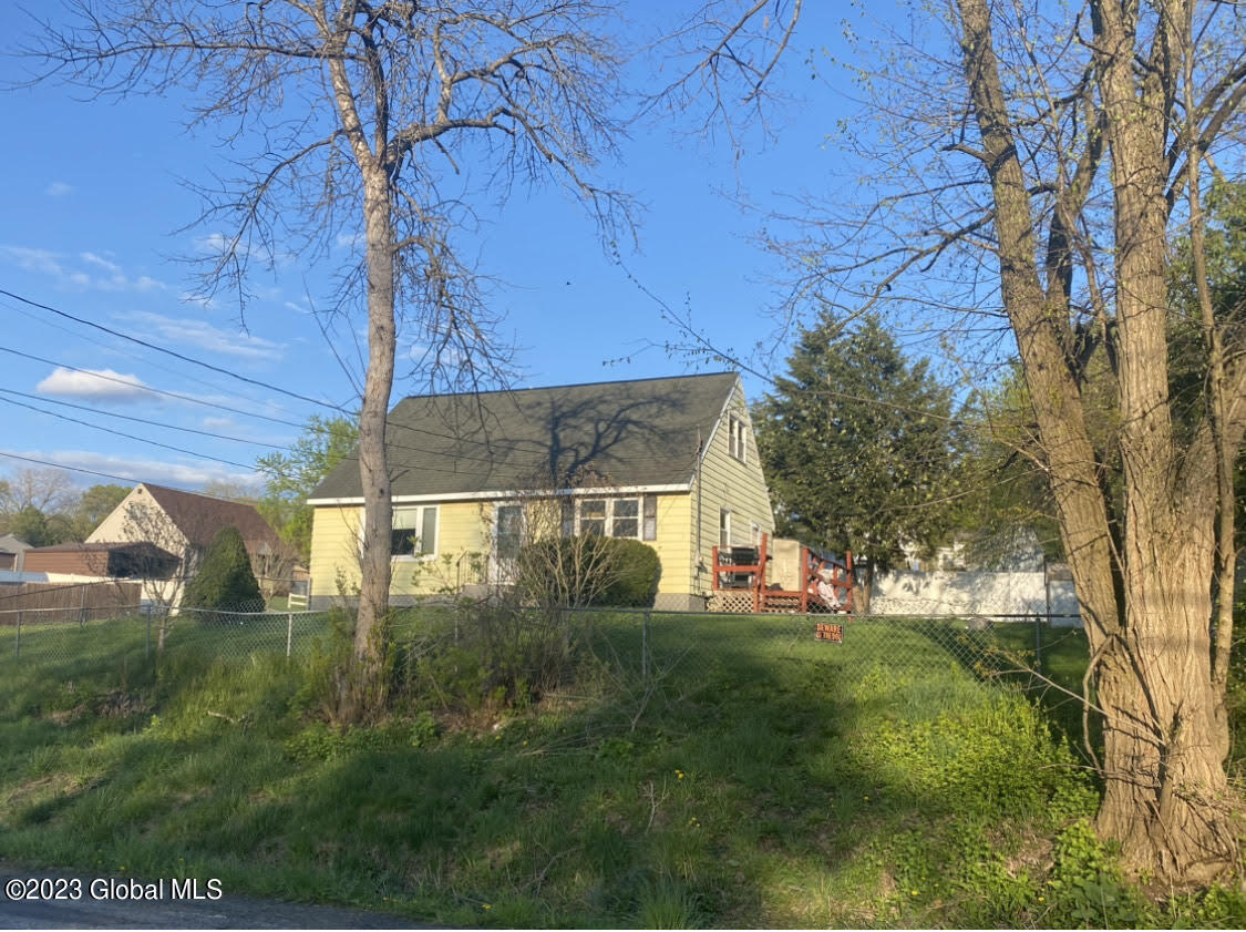 144 New Turnpike Road Troy, NY 12182 - Photo 3 of 13 4