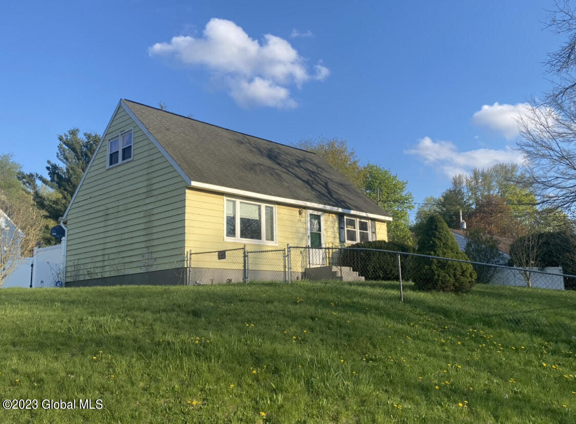 144 New Turnpike Road Troy, NY 12182 - Photo 4 of 13 6