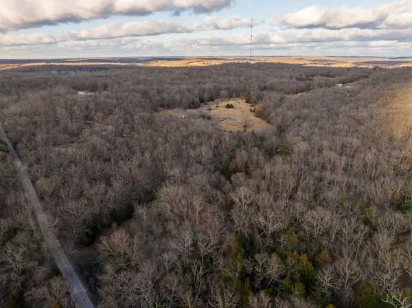 $540,000 | 25594 Hidden Valley Avenue, Warsaw, MO 65355