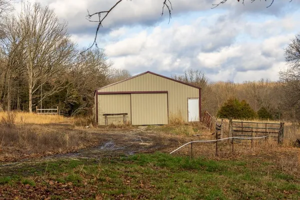 $540,000 | 25594 Hidden Valley Avenue, Warsaw, MO 65355