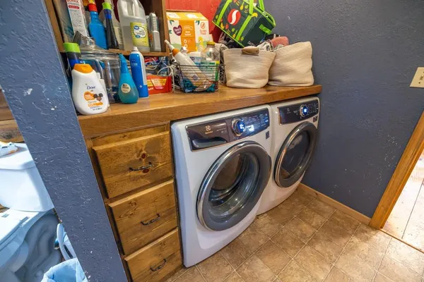 $540,000 | 25594 Hidden Valley Avenue, Warsaw, MO 65355