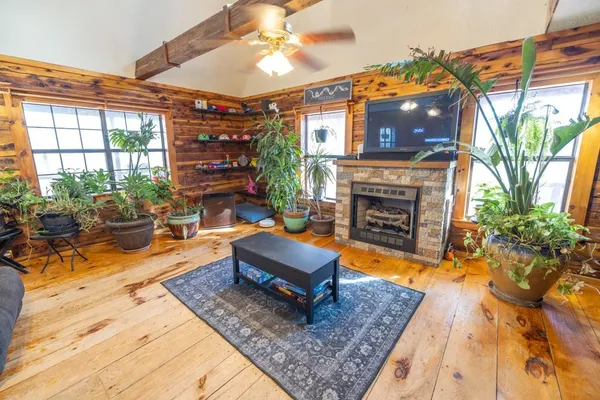 $540,000 | 25594 Hidden Valley Avenue, Warsaw, MO 65355