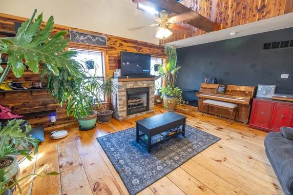 $540,000 | 25594 Hidden Valley Avenue, Warsaw, MO 65355