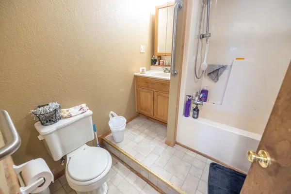 $540,000 | 25594 Hidden Valley Avenue, Warsaw, MO 65355