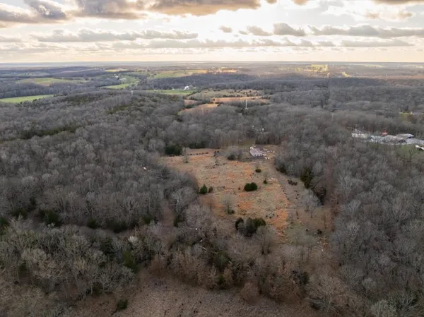 $540,000 | 25594 Hidden Valley Avenue, Warsaw, MO 65355