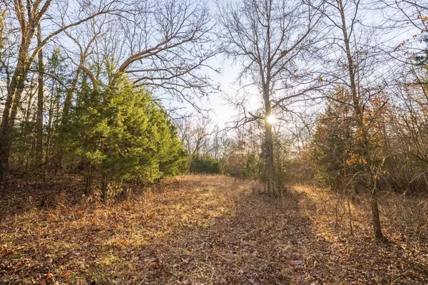 $540,000 | 25594 Hidden Valley Avenue, Warsaw, MO 65355