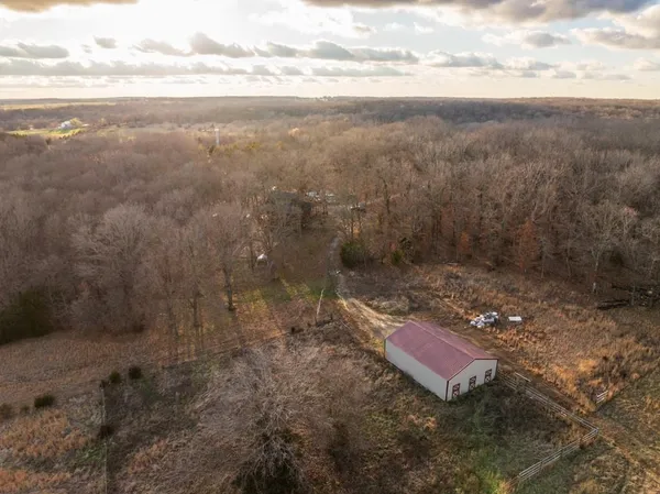 $540,000 | 25594 Hidden Valley Avenue, Warsaw, MO 65355