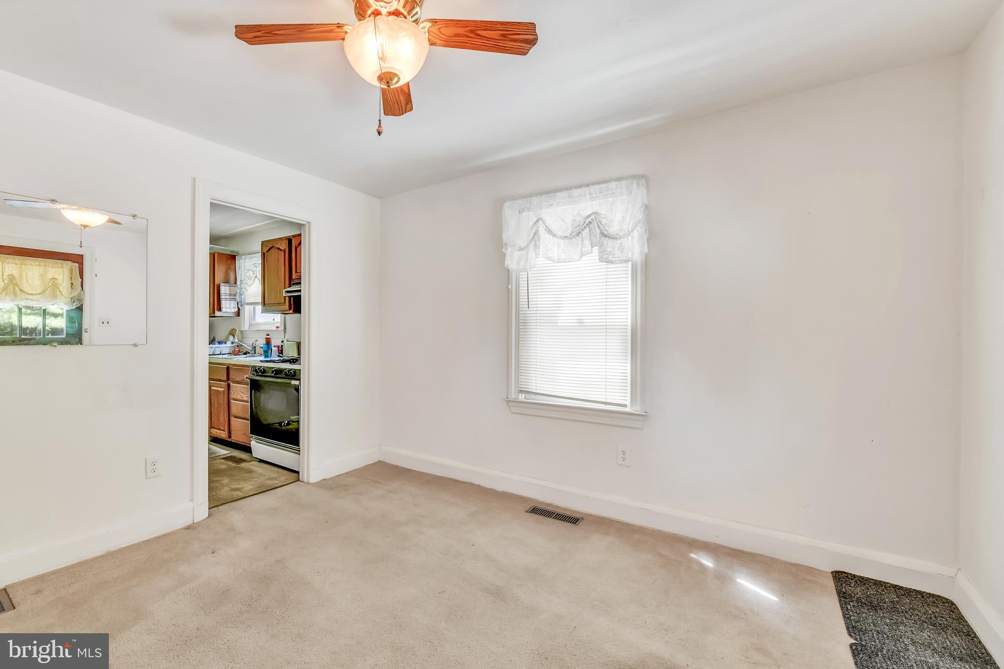 15 Timber Grove Road Owings Mills, MD 21117 - Photo 4 of 27 Gallery Image 4