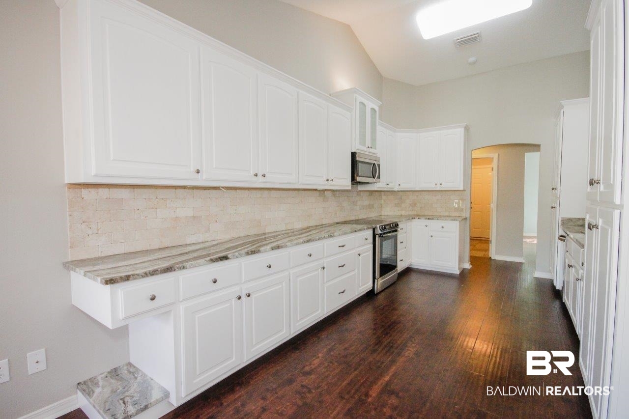 113 Pemberton Loop Fairhope, AL 36532 - Photo 8 of 29 Kitchen