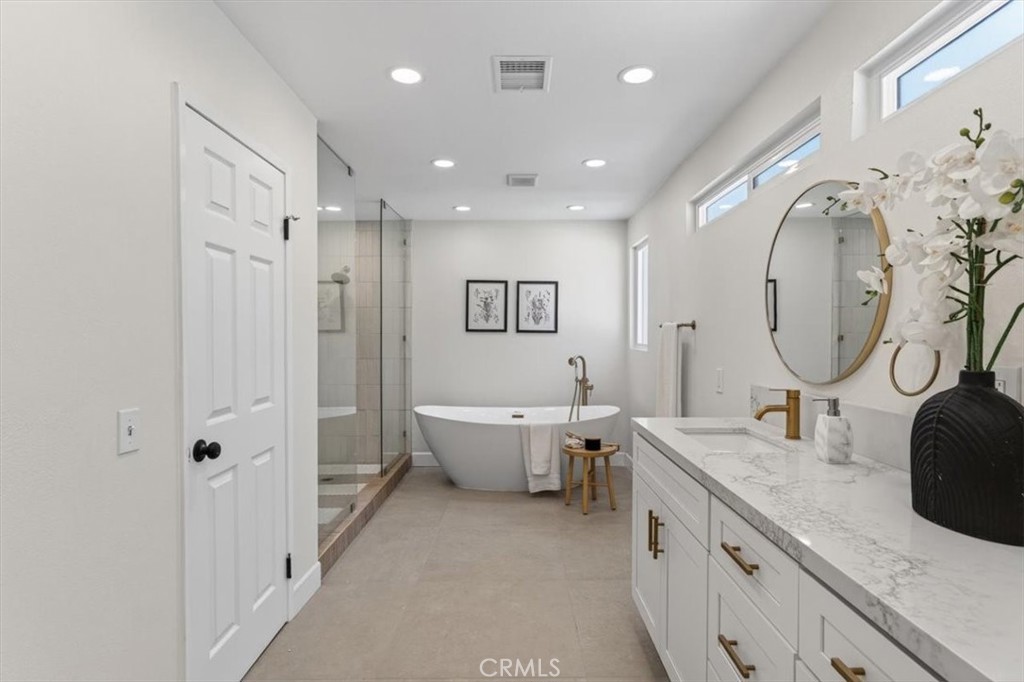 1070 South Road Runner Road Anaheim, CA 92807 - Photo 28 of 70