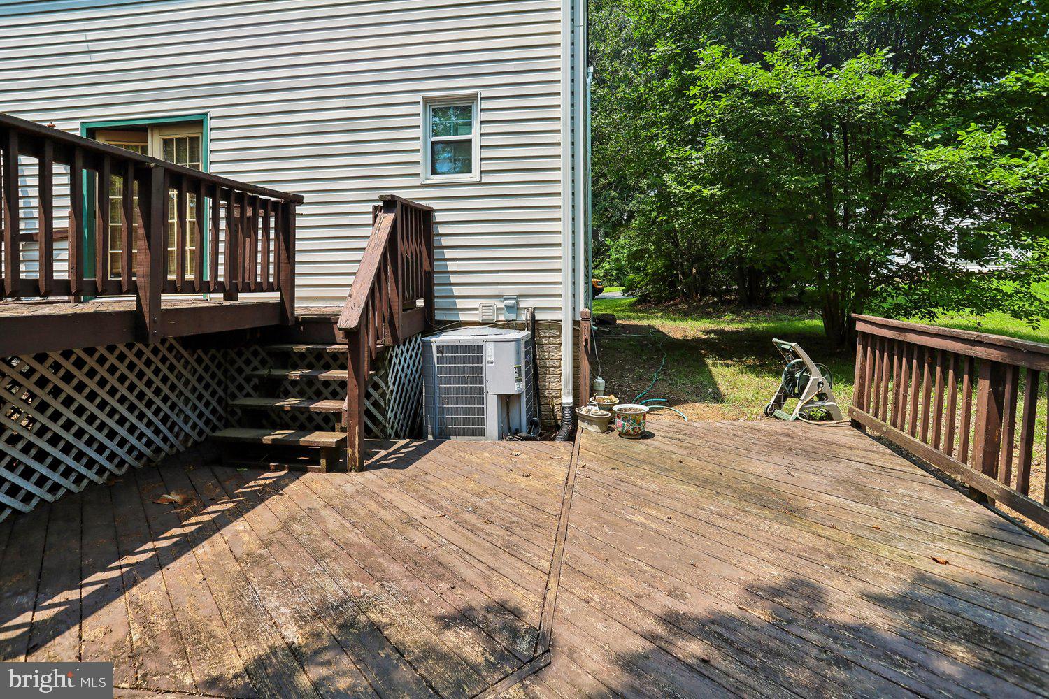 15226 Elk Run Road Chantilly, VA 20151 - Photo 36 of 53 Deck