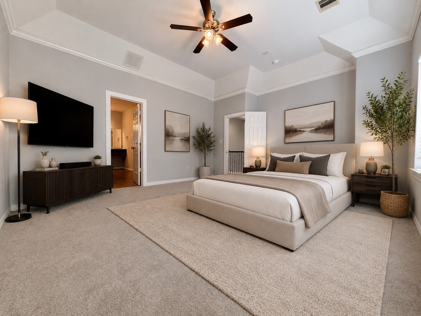1608 Holman Street Houston, TX 77004 - Photo 28 of 43 Primary Suite
**Digitally Staged**