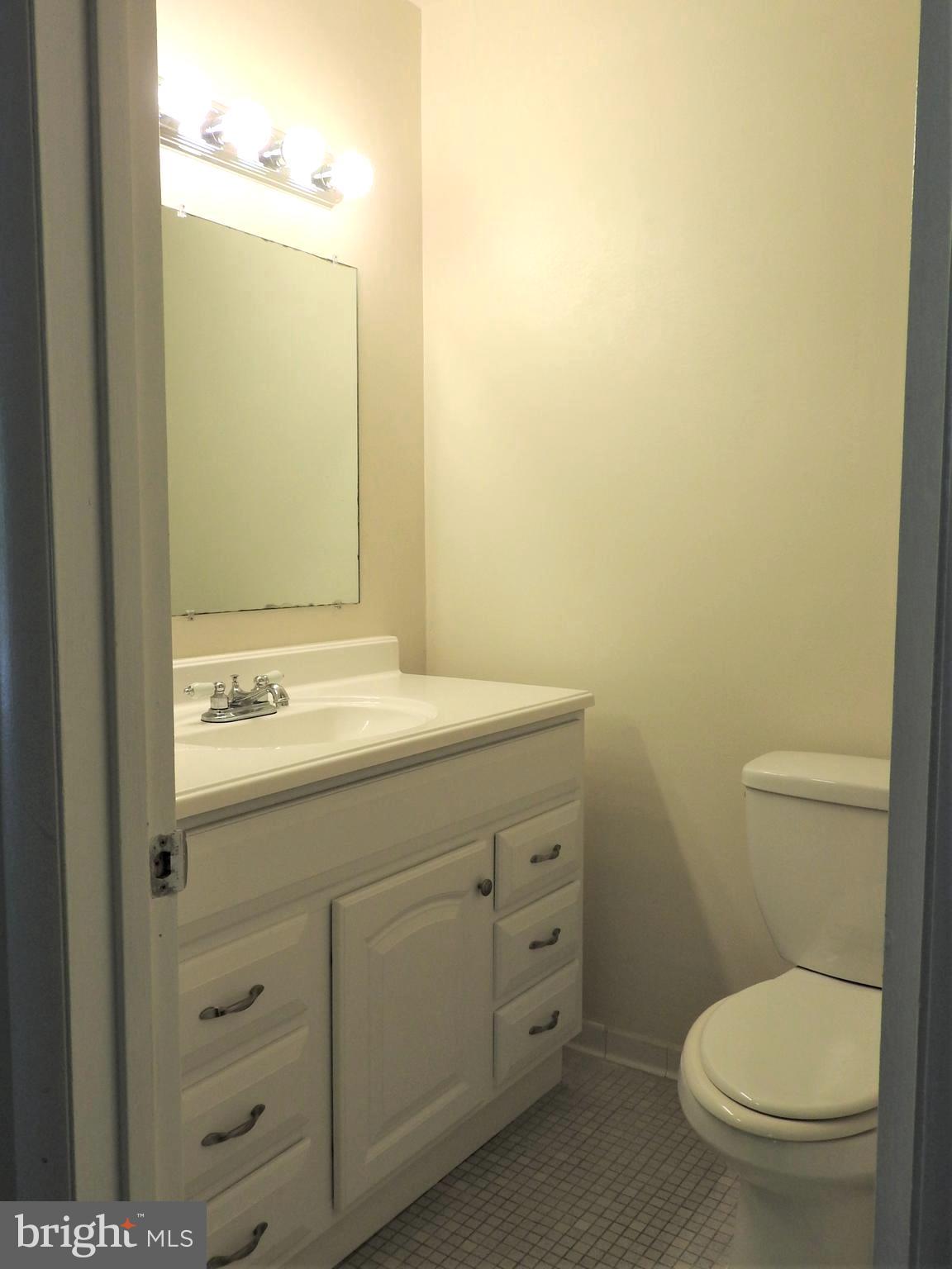 3120 Brinkley Road, Unit 3304 Temple Hills, MD 20748 - Photo 11 of 18 Full Bathroom