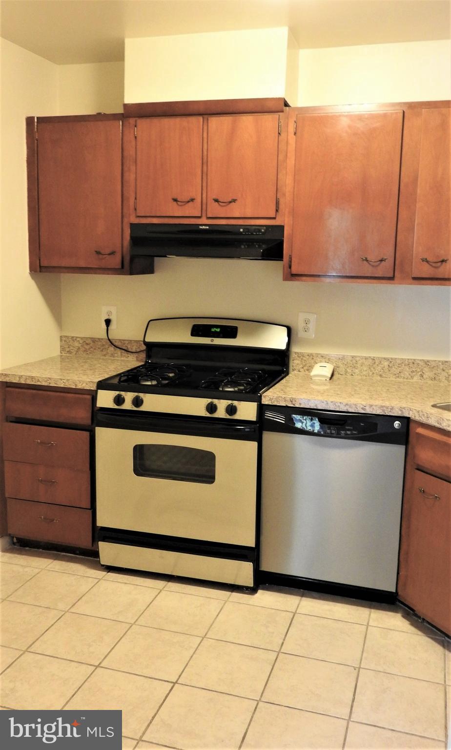 3120 Brinkley Road, Unit 3304 Temple Hills, MD 20748 - Photo 8 of 18 Kitchen